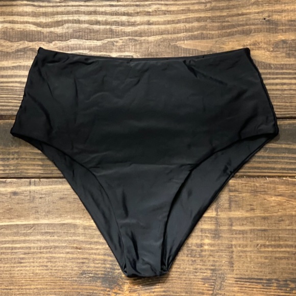 Black tankini set - Picture 4 of 11